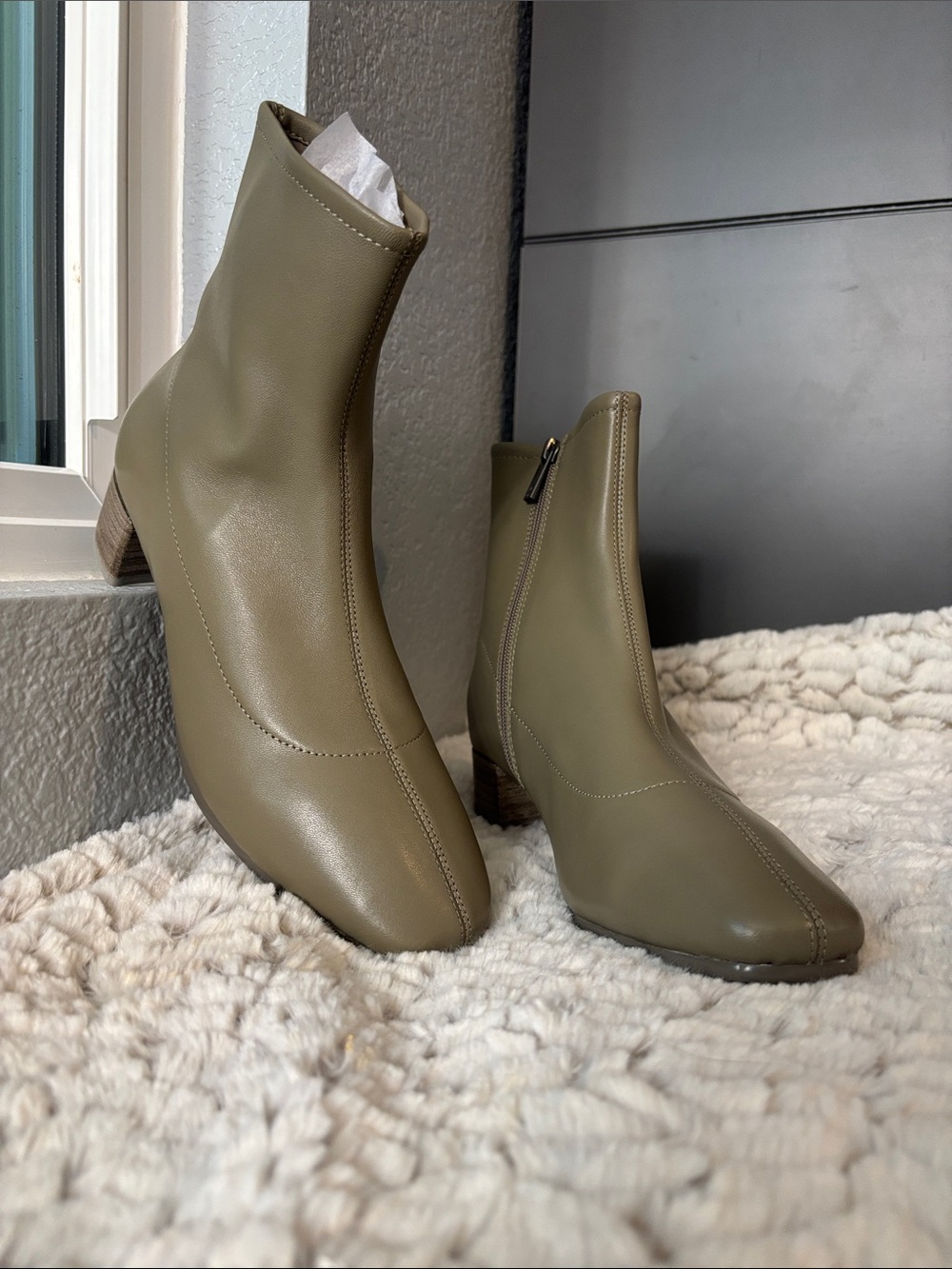 👢SPLENDID soft glove-tanned leather Betty Bootie/ankle boot medium heel ERMINE